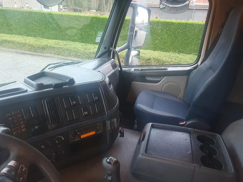 Автоманипулятор Volvo FM 400: фото 10