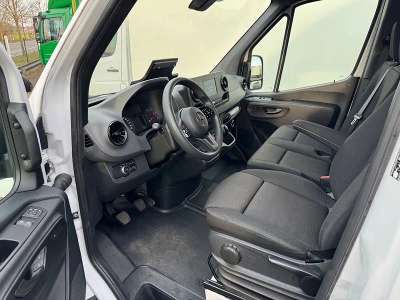 Mercedes-Benz Sprinter 315 L3H2*360°Camera*parktronic*cruise control*zetelverwarming* - Цельнометаллический фургон: фото 3 Mercedes-Benz Sprinter 315 L3H2*360°Camera*parktronic*cruise control*zetelverwarming* - Цельнометаллический фургон: фото 3