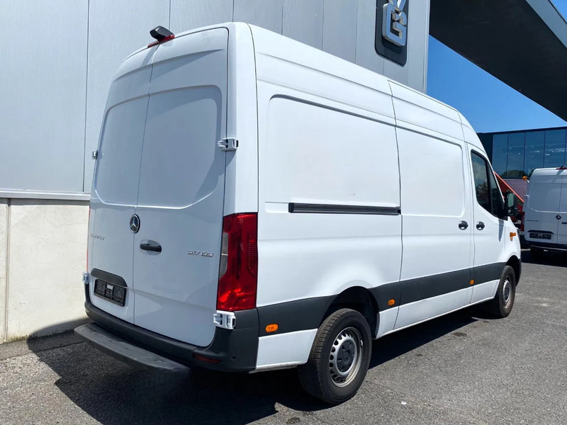 Mercedes-Benz Sprinter 317 CDI*L2H2*360°CAMERA*TEMPOMAT*NAVIGATIE*STOELVERWARMING* - Цельнометаллический фургон: фото 2 Mercedes-Benz Sprinter 317 CDI*L2H2*360°CAMERA*TEMPOMAT*NAVIGATIE*STOELVERWARMING* - Цельнометаллический фургон: фото 2