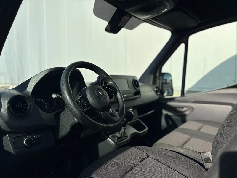 Mercedes-Benz Sprinter 317 L2H2*360°Camera*Airco*Navigatie*Zetelverwarming - Цельнометаллический фургон: фото 4 Mercedes-Benz Sprinter 317 L2H2*360°Camera*Airco*Navigatie*Zetelverwarming - Цельнометаллический фургон: фото 4
