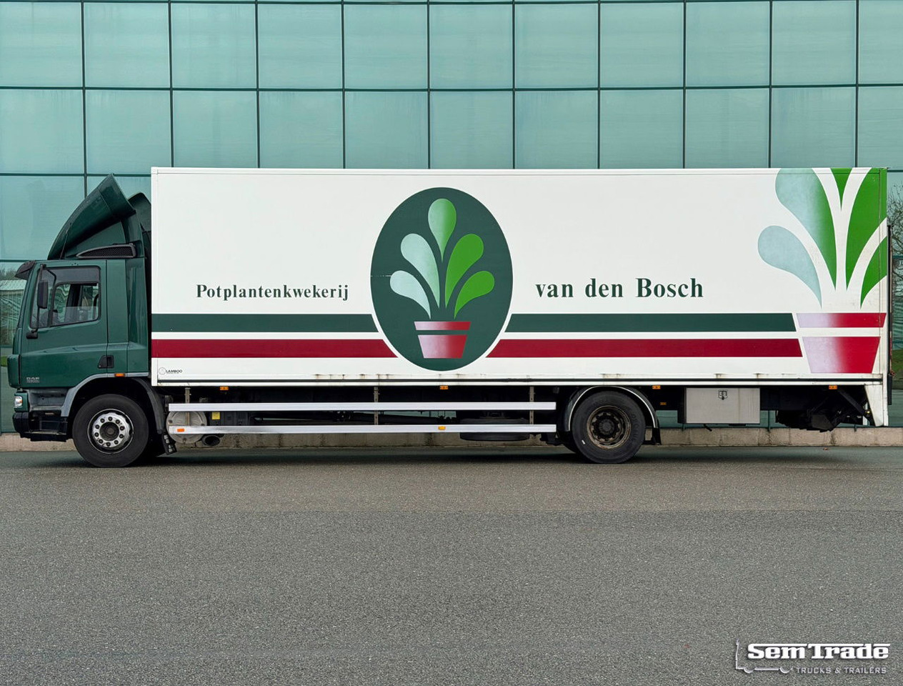 DAF CF 65.250 Euro 3 Manual Gearbox Lamboo Isolated BOX + Heater 970x250x270 CM Inside Tail Lift Holland-Truck - Грузовик с закрытым кузовом: фото 2 DAF CF 65.250 Euro 3 Manual Gearbox Lamboo Isolated BOX + Heater 970x250x270 CM Inside Tail Lift Holland-Truck - Грузовик с закрытым кузовом: фото 2