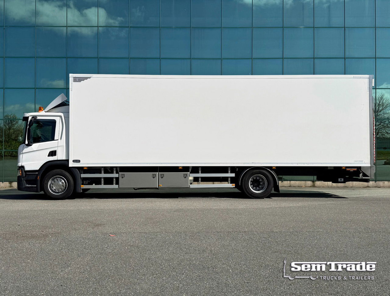 Scania P320 Heiwo 16 Karrenbak 275 CM Hoog Kachel 2.500 KG Klep Super Staat - Грузовик с закрытым кузовом: фото 2 Scania P320 Heiwo 16 Karrenbak 275 CM Hoog Kachel 2.500 KG Klep Super Staat - Грузовик с закрытым кузовом: фото 2