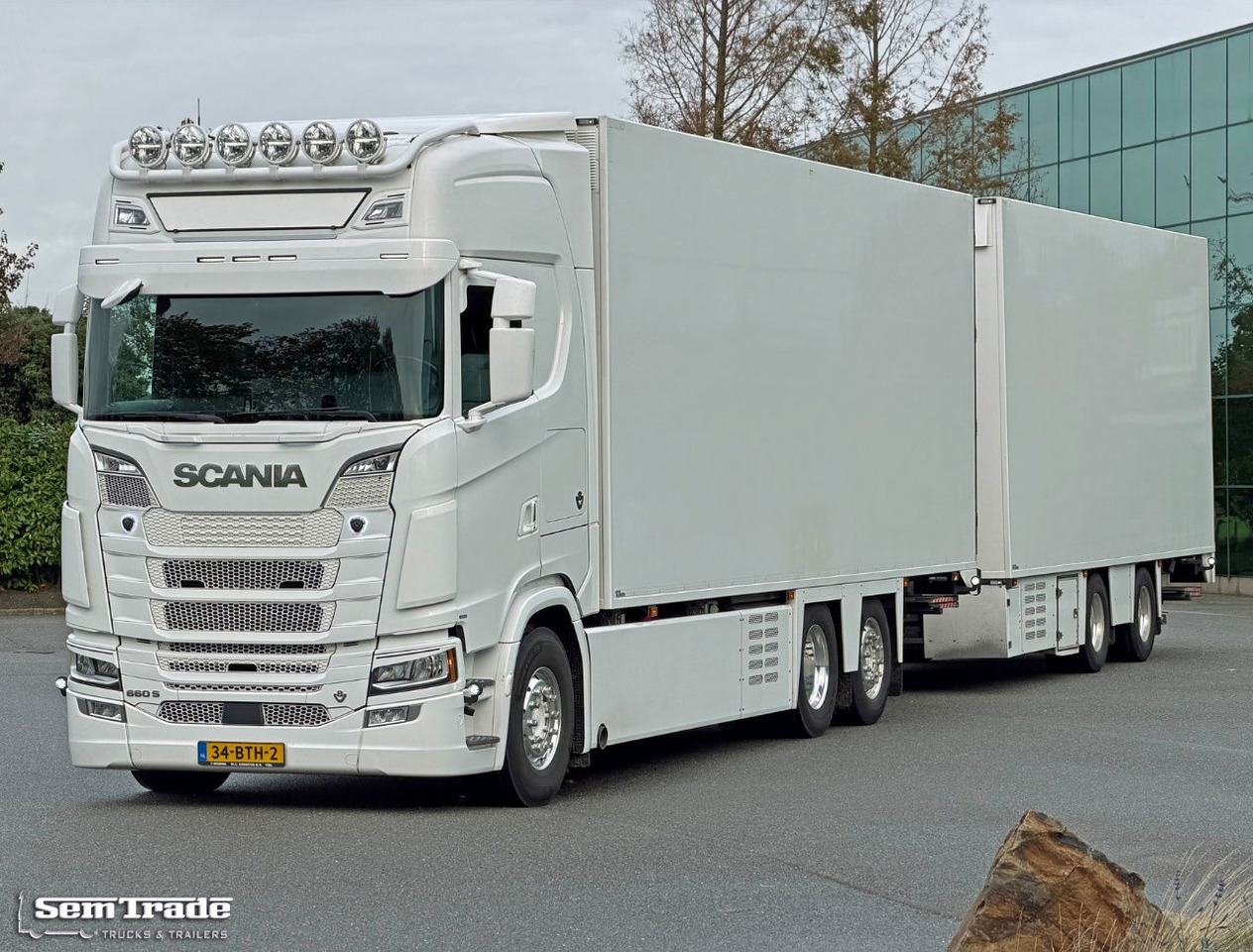 Scania S660 V8 Retarder Full Options 50CC VAN Beurden Boxes 2x Lift Super Condition - Рефрижератор: фото 1 Scania S660 V8 Retarder Full Options 50CC VAN Beurden Boxes 2x Lift Super Condition - Рефрижератор: фото 1