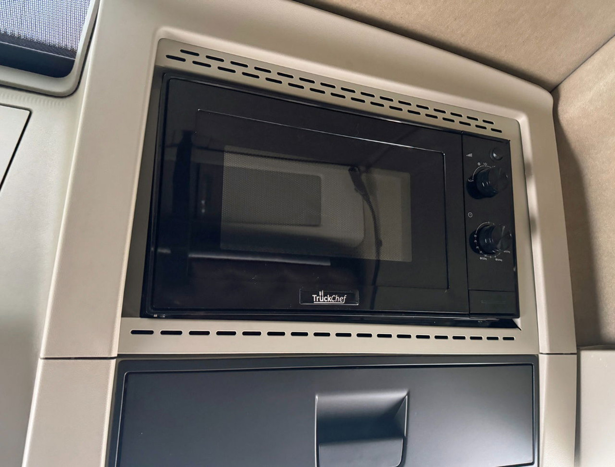 Тягач Volvo FH Globetrotter 6X2 701.000 KM Super Condition NL Truck: фото 12