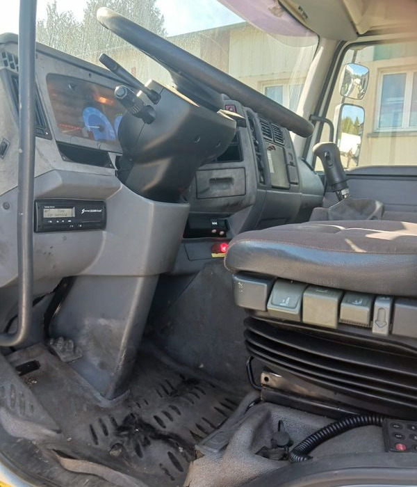 Ampliroll Renault 420 DXI 6X2 - Крюковой мультилифт: фото 4 Ampliroll Renault 420 DXI 6X2 - Крюковой мультилифт: фото 4