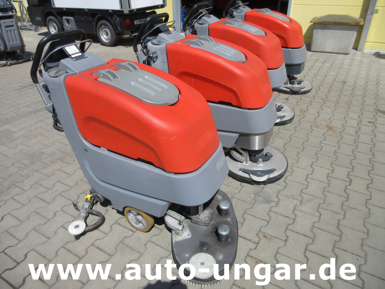 Hako B45 Scheuersaugmaschine B45CL eigener Antrieb Scrubber - Оборудование для клининга: фото 4 Hako B45 Scheuersaugmaschine B45CL eigener Antrieb Scrubber - Оборудование для клининга: фото 4