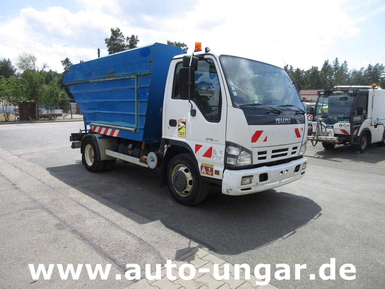 ISUZU NQR Smoother Q75 Y07 Müllwagen 8m³ TECNO 7.500kg Kipper Presse Lifter - Мусоровоз: фото 1 ISUZU NQR Smoother Q75 Y07 Müllwagen 8m³ TECNO 7.500kg Kipper Presse Lifter - Мусоровоз: фото 1