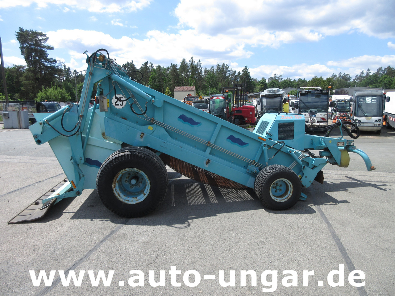 Kässbohrer BeachTech STR 2000 BeachCleaner Strandreiniger καθαριστής παραλίας - Коммунальная/ Специальная техника: фото 5 Kässbohrer BeachTech STR 2000 BeachCleaner Strandreiniger καθαριστής παραλίας - Коммунальная/ Специальная техника: фото 5