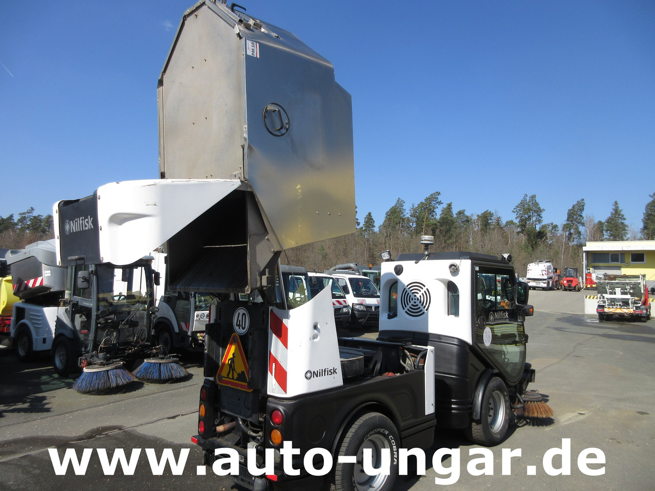 NILFISK CR3500 CityRanger Schmidt Flexigo Multigo 4x4 Kehrmaschine Geräteträger - Подметально-уборочная машина: фото 4 NILFISK CR3500 CityRanger Schmidt Flexigo Multigo 4x4 Kehrmaschine Geräteträger - Подметально-уборочная машина: фото 4