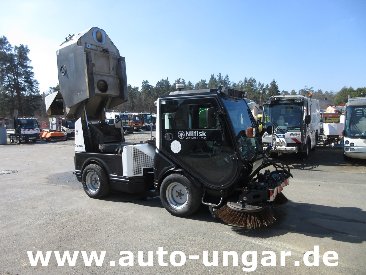 NILFISK CR3500 CityRanger Schmidt Flexigo Multigo 4x4 Kehrmaschine Geräteträger - Подметально-уборочная машина: фото 1 NILFISK CR3500 CityRanger Schmidt Flexigo Multigo 4x4 Kehrmaschine Geräteträger - Подметально-уборочная машина: фото 1