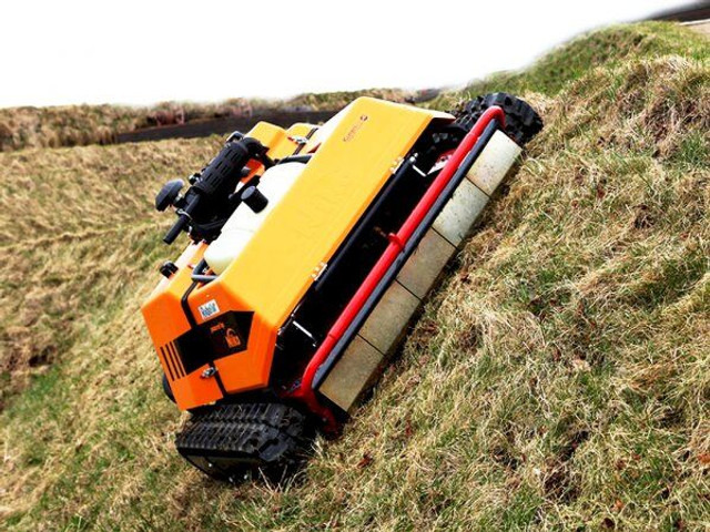 KommTek/NIKO - RoboFlail ONE (700kg/122cm profi) - Газонокосилка: фото 1 KommTek/NIKO - RoboFlail ONE (700kg/122cm profi) - Газонокосилка: фото 1