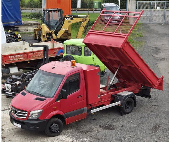 Mercedes-Benz Sprinter 516 CDI 2.2 - Малотоннажный самосвал: фото 1 Mercedes-Benz Sprinter 516 CDI 2.2 - Малотоннажный самосвал: фото 1
