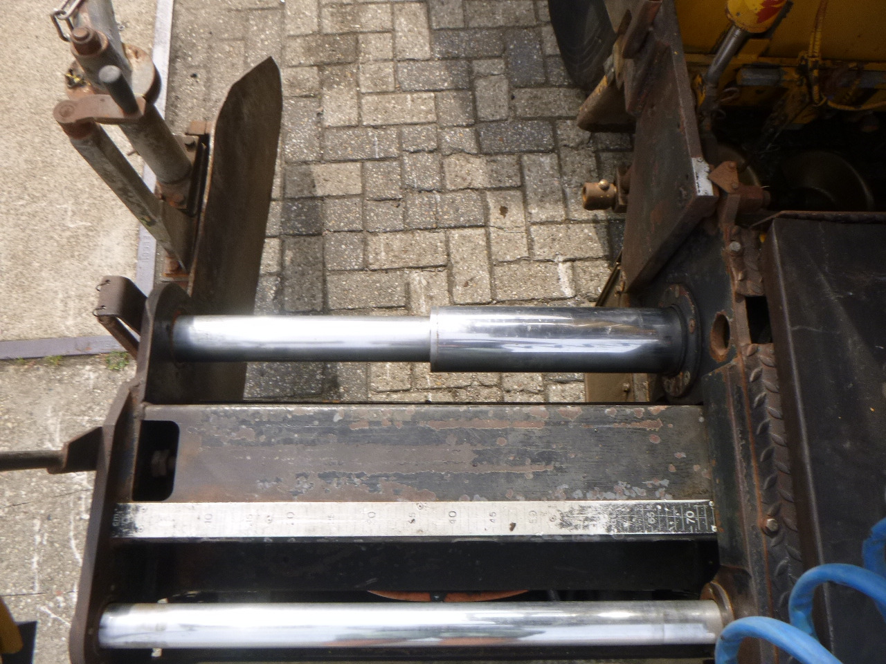 Асфальтоукладчик CATERPILLAR BB730: фото 24