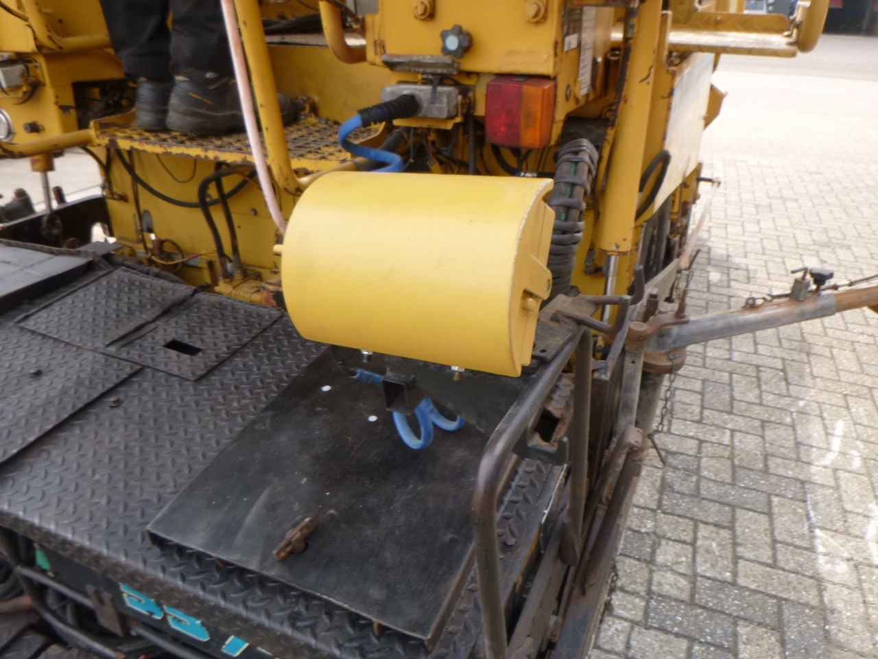 Асфальтоукладчик CATERPILLAR BB730: фото 10