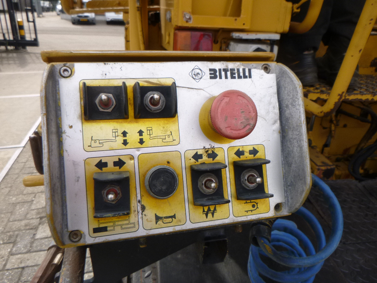 Асфальтоукладчик CATERPILLAR BB730: фото 9