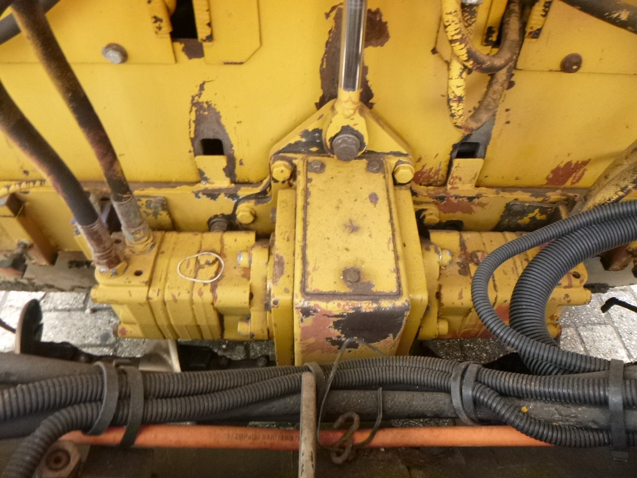 Асфальтоукладчик CATERPILLAR BB730: фото 26