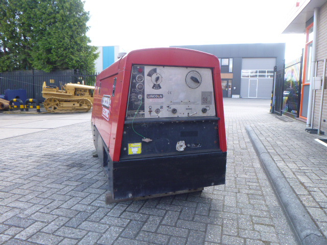 LINCOLN ELECTRIC SAE 300 - Сварочное оборудование: фото 4 LINCOLN ELECTRIC SAE 300 - Сварочное оборудование: фото 4