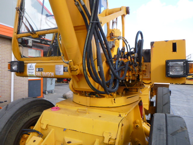 Колёсный экскаватор MECALAC MECALAC 11 CX MEWP ROAD RAIL DIVISION: фото 10 Колёсный экскаватор MECALAC MECALAC 11 CX MEWP ROAD RAIL DIVISION: фото 10