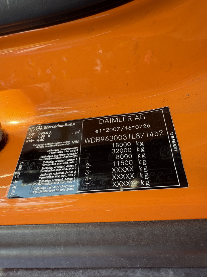 Mercedes-Benz Actros 1827 Kran Palfinger PK 9002 - Тентованный грузовик, Автоманипулятор: фото 3 Mercedes-Benz Actros 1827 Kran Palfinger PK 9002 - Тентованный грузовик, Автоманипулятор: фото 3