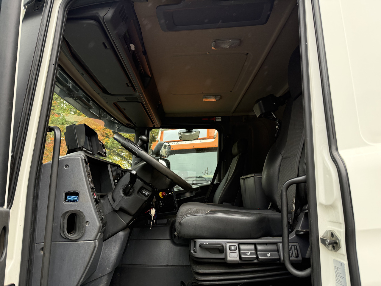 Scania P280 6X2*4 - Грузовик-шасси: фото 3 Scania P280 6X2*4 - Грузовик-шасси: фото 3