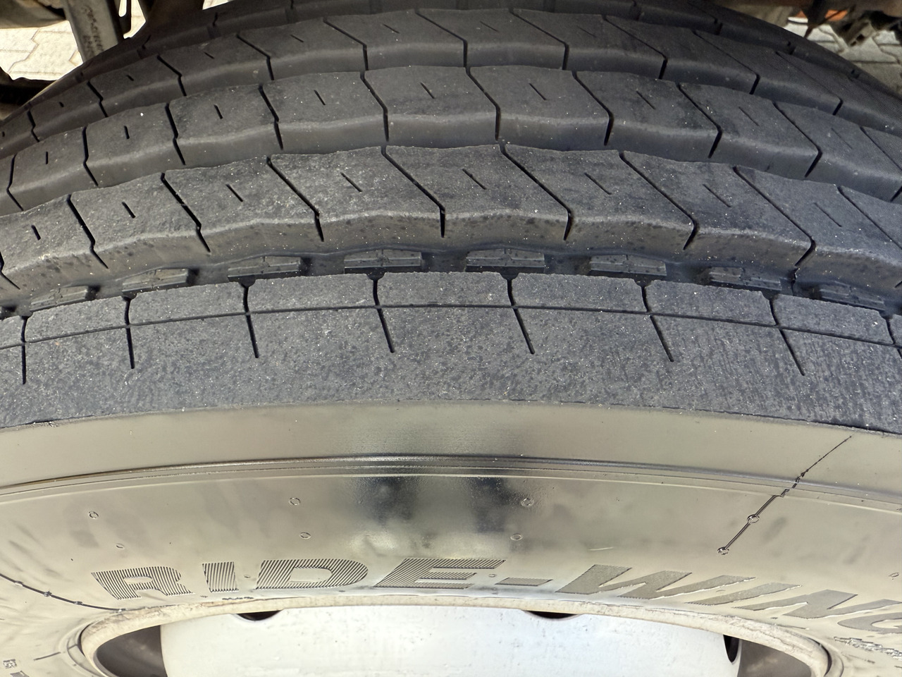 Volvo FL210 14 Tonner - Тентованный грузовик: фото 2 Volvo FL210 14 Tonner - Тентованный грузовик: фото 2