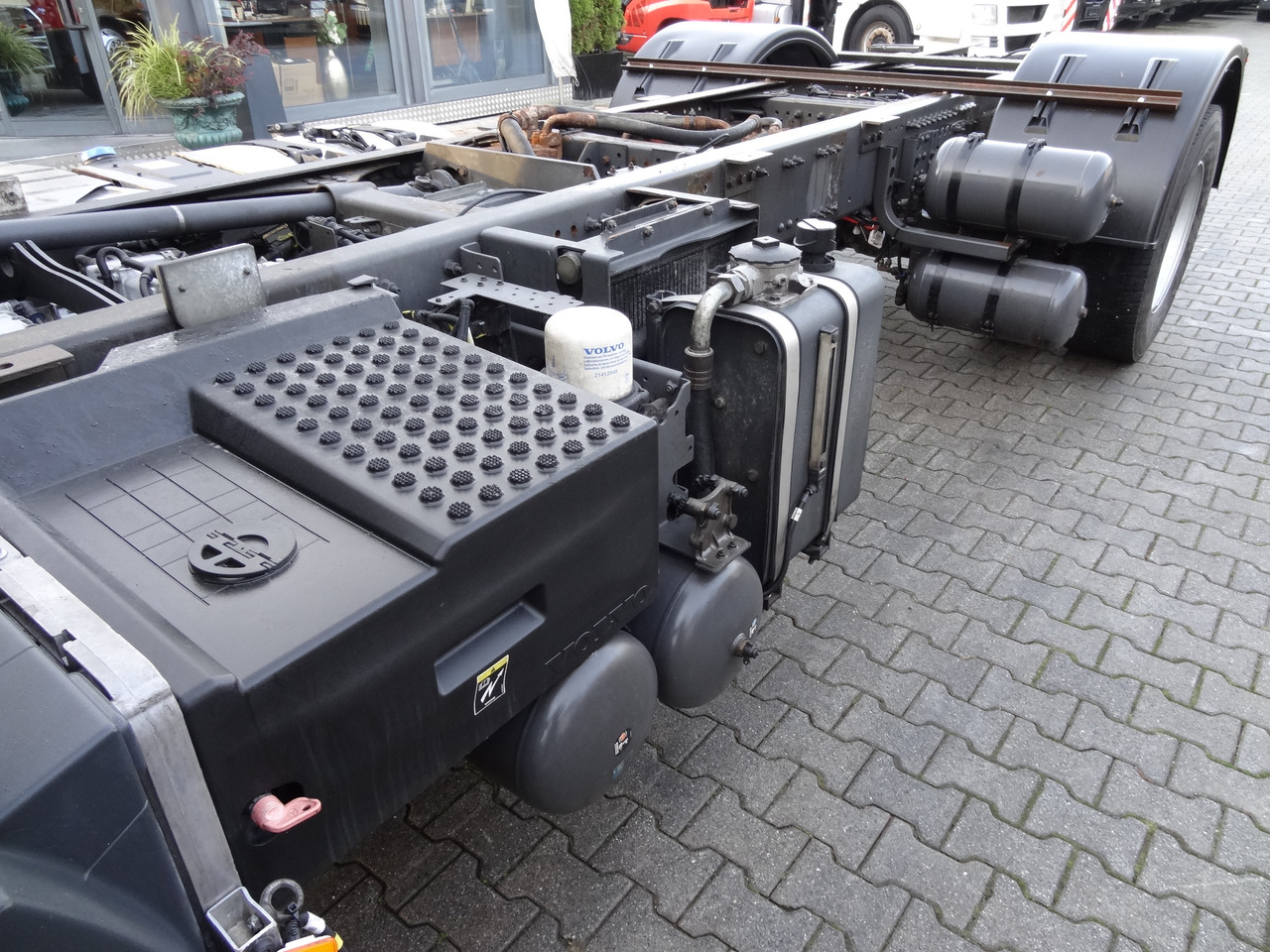 Грузовик-шасси Volvo FM420 4X4 X-Track: фото 12