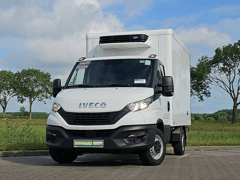 Iveco Daily 35S14 Koelwagen Laadklep - Фургон-рефрижератор: фото 1 Iveco Daily 35S14 Koelwagen Laadklep - Фургон-рефрижератор: фото 1