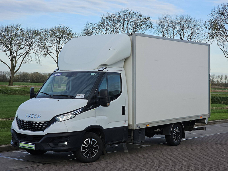 Iveco Daily 35S16 Bakwagen Laadklep! - Фургон с закрытым кузовом: фото 2 Iveco Daily 35S16 Bakwagen Laadklep! - Фургон с закрытым кузовом: фото 2