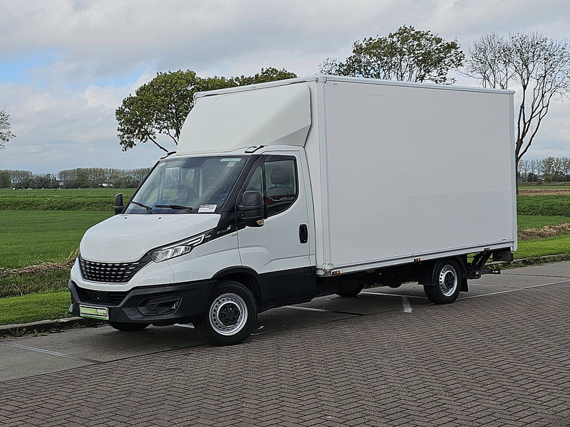 Iveco Daily 35S18 3.0ltr ac aut. EUR6 - Фургон с закрытым кузовом: фото 2 Iveco Daily 35S18 3.0ltr ac aut. EUR6 - Фургон с закрытым кузовом: фото 2