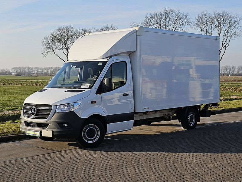 Mercedes-Benz Sprinter 317 Bakwagen Laadklep! - Фургон с закрытым кузовом: фото 2 Mercedes-Benz Sprinter 317 Bakwagen Laadklep! - Фургон с закрытым кузовом: фото 2