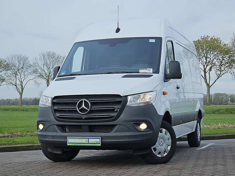 Mercedes-Benz Sprinter 317 L2H2 Mbux Navi RWD! - Цельнометаллический фургон: фото 1 Mercedes-Benz Sprinter 317 L2H2 Mbux Navi RWD! - Цельнометаллический фургон: фото 1