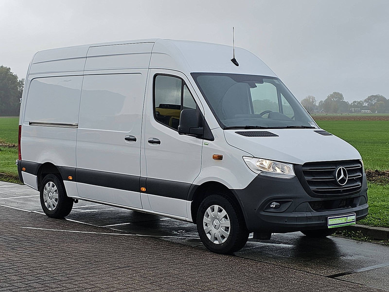 Mercedes-Benz Sprinter 317 L2H2 Navi RWD - Цельнометаллический фургон: фото 5 Mercedes-Benz Sprinter 317 L2H2 Navi RWD - Цельнометаллический фургон: фото 5