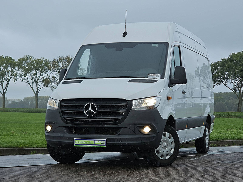 Mercedes-Benz Sprinter 317 L2H2 Navi RWD - Цельнометаллический фургон: фото 1 Mercedes-Benz Sprinter 317 L2H2 Navi RWD - Цельнометаллический фургон: фото 1