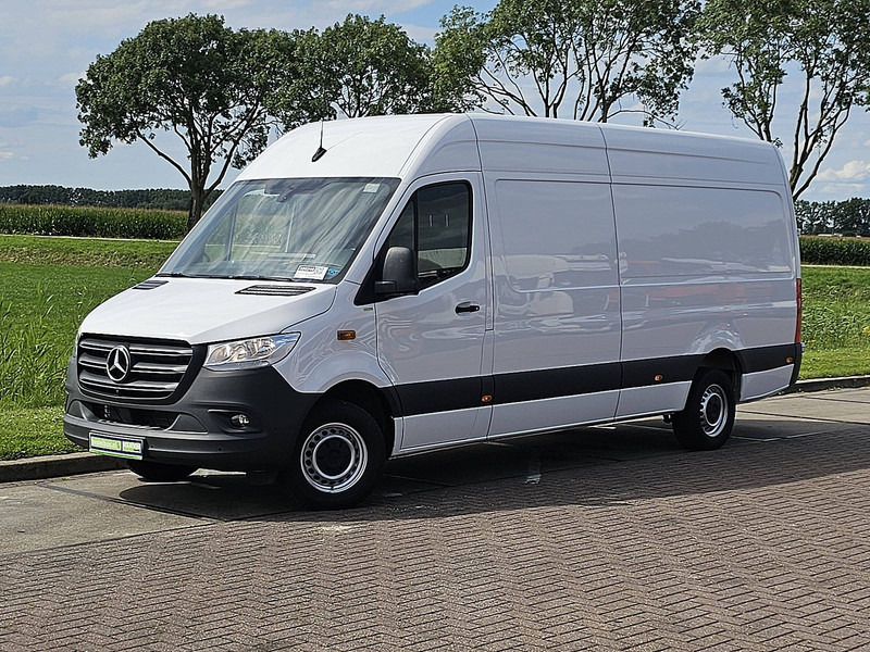Mercedes-Benz Sprinter 317 L3H2 Maxi Mbux - Цельнометаллический фургон: фото 2 Mercedes-Benz Sprinter 317 L3H2 Maxi Mbux - Цельнометаллический фургон: фото 2