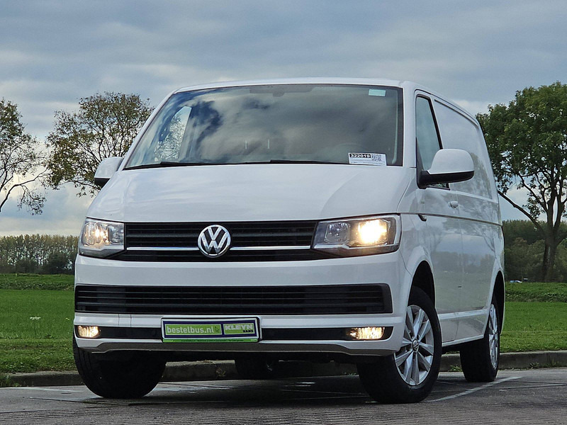 Volkswagen Transporter 2.0 TDI L1H1 Airco Euro6 NAP - Легковой фургон: фото 1 Volkswagen Transporter 2.0 TDI L1H1 Airco Euro6 NAP - Легковой фургон: фото 1