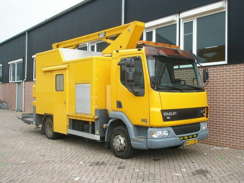 DAF LF45 - Подъёмник: фото 3 DAF LF45 - Подъёмник: фото 3