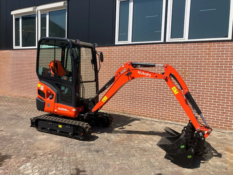 Kubota KX019 4 - Гусеничный экскаватор: фото 3 Kubota KX019 4 - Гусеничный экскаватор: фото 3
