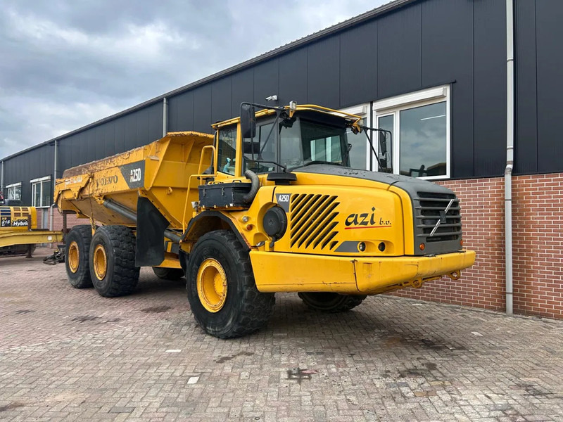 Volvo A25D - Сочленённый самосвал: фото 3 Volvo A25D - Сочленённый самосвал: фото 3