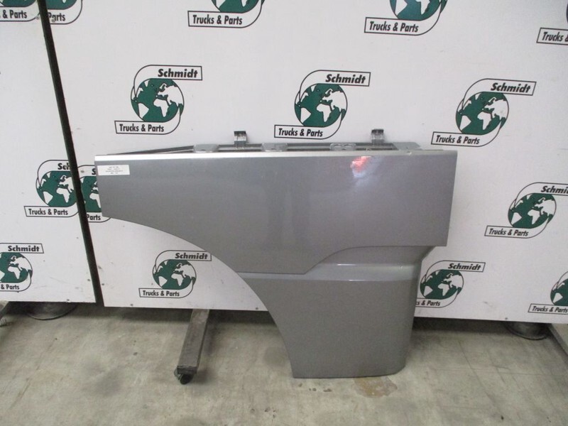 DAF 1835171 Deurverlenger Rechts DAF XF 106 - Кабина и интерьер для Грузовиков: фото 2 DAF 1835171 Deurverlenger Rechts DAF XF 106 - Кабина и интерьер для Грузовиков: фото 2