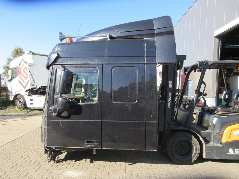 DAF DAF XF 480 CABINE VOOR ONDERDELEN DONOR MODEL 2020 - Кабина и интерьер для Грузовиков: фото 3 DAF DAF XF 480 CABINE VOOR ONDERDELEN DONOR MODEL 2020 - Кабина и интерьер для Грузовиков: фото 3