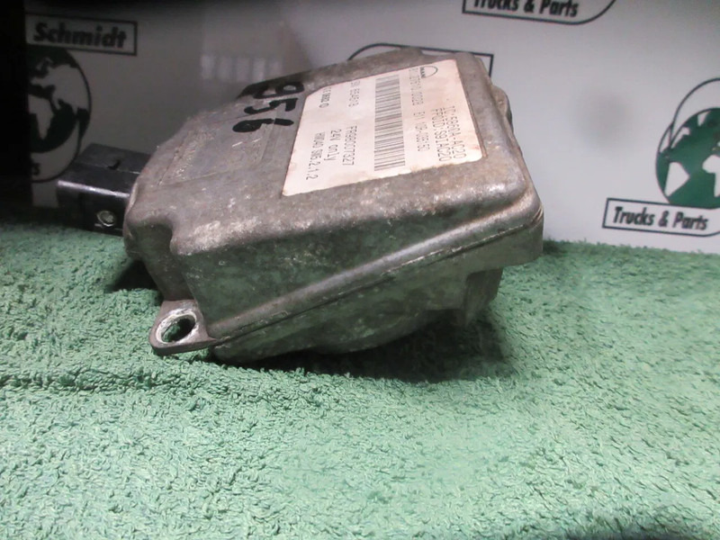 MAN 81.27610-0028 RADAR SENSOR MAN 18.440 TGX EURO 6 MODEL 2016 - Электрическая система для Грузовиков: фото 3 MAN 81.27610-0028 RADAR SENSOR MAN 18.440 TGX EURO 6 MODEL 2016 - Электрическая система для Грузовиков: фото 3