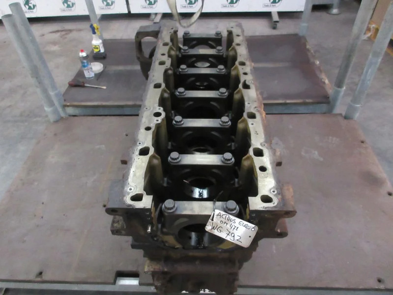 Mercedes-Benz A 002 010 65 00 ONDERBLOCK LEEG OM471.900 LA EURO 6 - Двигатель и запчасти для Грузовиков: фото 4 Mercedes-Benz A 002 010 65 00 ONDERBLOCK LEEG OM471.900 LA EURO 6 - Двигатель и запчасти для Грузовиков: фото 4