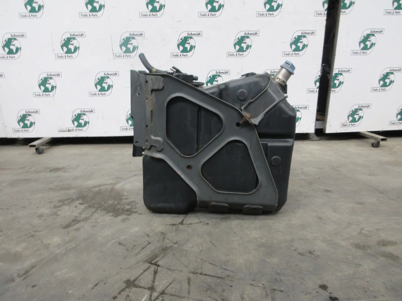 Mercedes-Benz A 960 470 40 15 // A 960 470 27 15 // A 960 470 28 15 AD BLUE TANK MERCEDES MP4 - Топливный бак для Грузовиков: фото 3 Mercedes-Benz A 960 470 40 15 // A 960 470 27 15 // A 960 470 28 15 AD BLUE TANK MERCEDES MP4 - Топливный бак для Грузовиков: фото 3