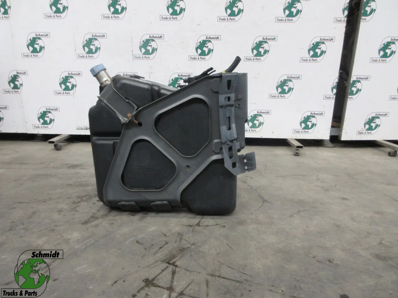 Mercedes-Benz A 960 470 40 15 // A 960 470 27 15 // A 960 470 28 15 AD BLUE TANK MERCEDES MP4 - Топливный бак для Грузовиков: фото 1 Mercedes-Benz A 960 470 40 15 // A 960 470 27 15 // A 960 470 28 15 AD BLUE TANK MERCEDES MP4 - Топливный бак для Грузовиков: фото 1