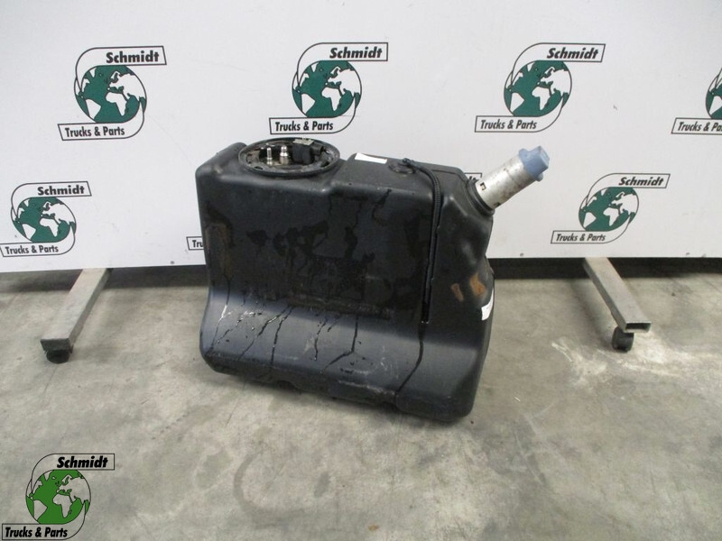 Mercedes-Benz ATEGO A 967 470 04 15 AD BLUE TANK EURO 6 - Топливный бак для Грузовиков: фото 1 Mercedes-Benz ATEGO A 967 470 04 15 AD BLUE TANK EURO 6 - Топливный бак для Грузовиков: фото 1