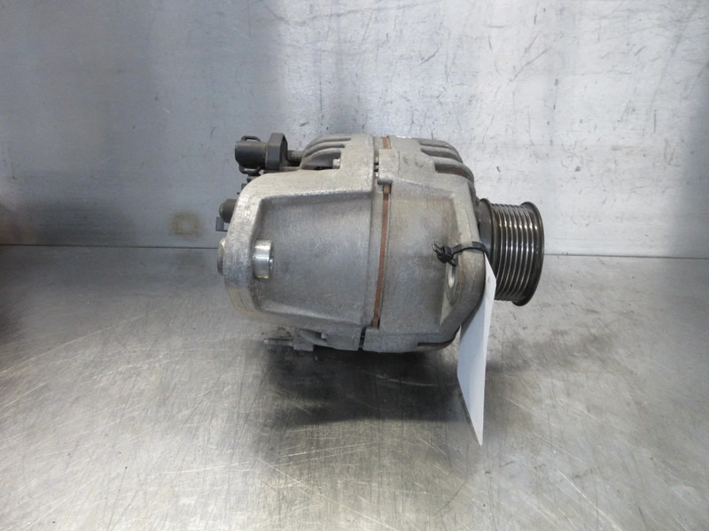 Renault 7421304674 // 7485013209 // 7485019209 DYNAMO RENAULT T 520 EURO 6 - Генератор для Грузовиков: фото 2 Renault 7421304674 // 7485013209 // 7485019209 DYNAMO RENAULT T 520 EURO 6 - Генератор для Грузовиков: фото 2