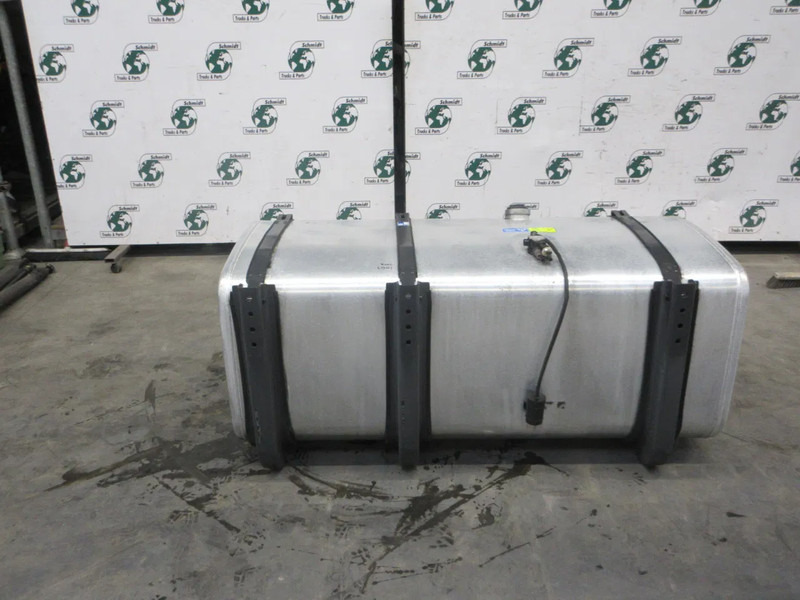 Scania 1871193 // 700 LITER INHOUD SCANIA P 410 NGS MODEL 2022 - Топливный бак для Грузовиков: фото 3 Scania 1871193 // 700 LITER INHOUD SCANIA P 410 NGS MODEL 2022 - Топливный бак для Грузовиков: фото 3