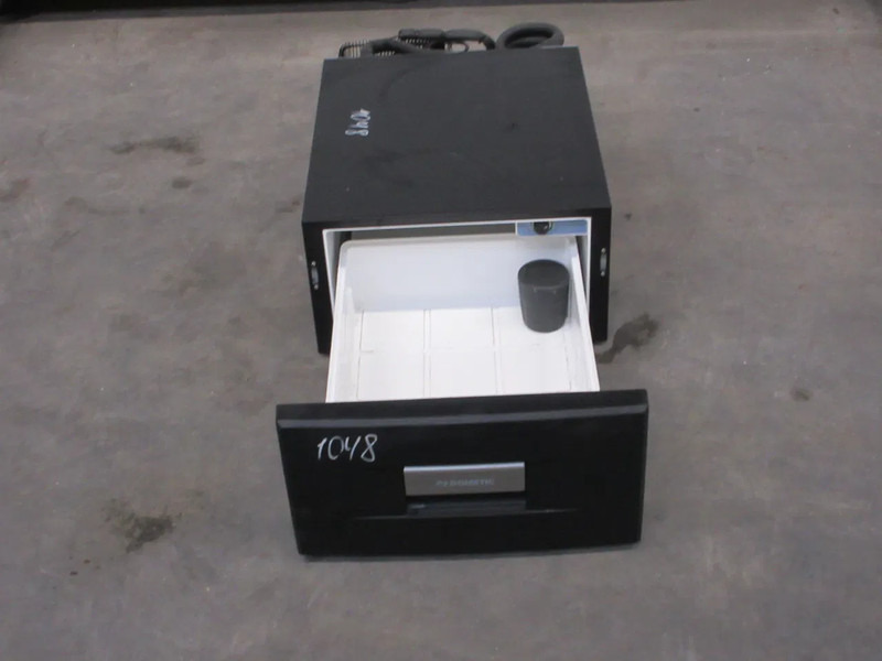 Volvo 82849283 // 24899356 KOELKAST VOLVO FM 330 EURO 6 MODEL 2023 - Электрическая система для Грузовиков: фото 5 Volvo 82849283 // 24899356 KOELKAST VOLVO FM 330 EURO 6 MODEL 2023 - Электрическая система для Грузовиков: фото 5