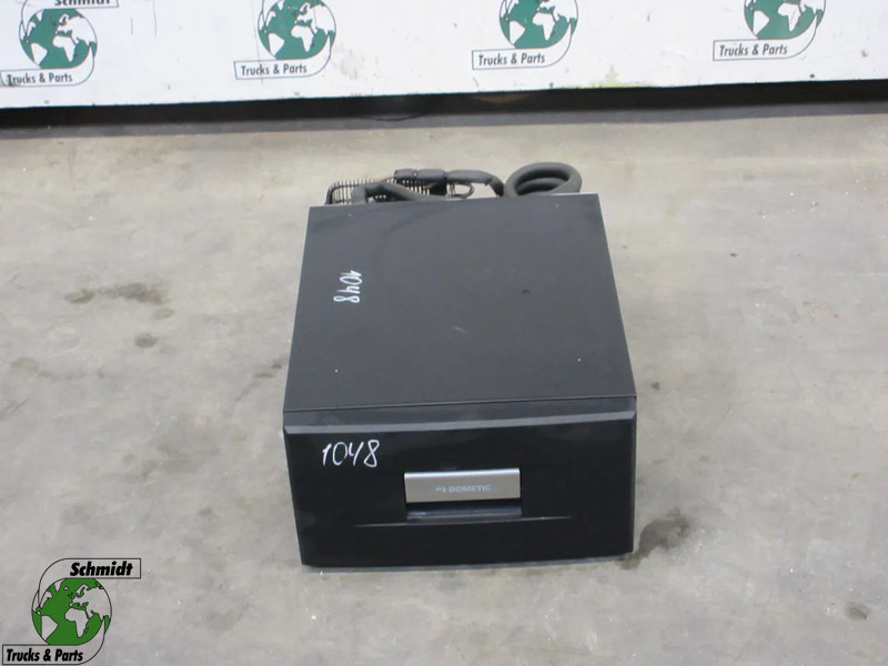 Volvo 82849283 // 24899356 KOELKAST VOLVO FM 330 EURO 6 MODEL 2023 - Электрическая система для Грузовиков: фото 1 Volvo 82849283 // 24899356 KOELKAST VOLVO FM 330 EURO 6 MODEL 2023 - Электрическая система для Грузовиков: фото 1