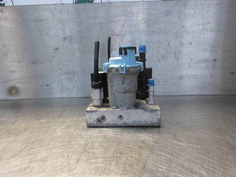 Volvo FL AD BLUE POMP 22608244 EURO 6 - Выхлопная система для Грузовиков: фото 4 Volvo FL AD BLUE POMP 22608244 EURO 6 - Выхлопная система для Грузовиков: фото 4